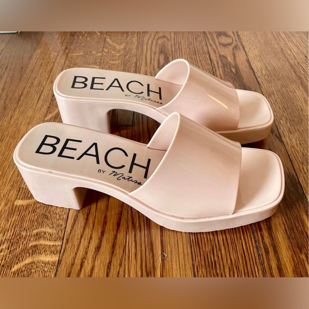 Beach by Matisse Sandals Size 8